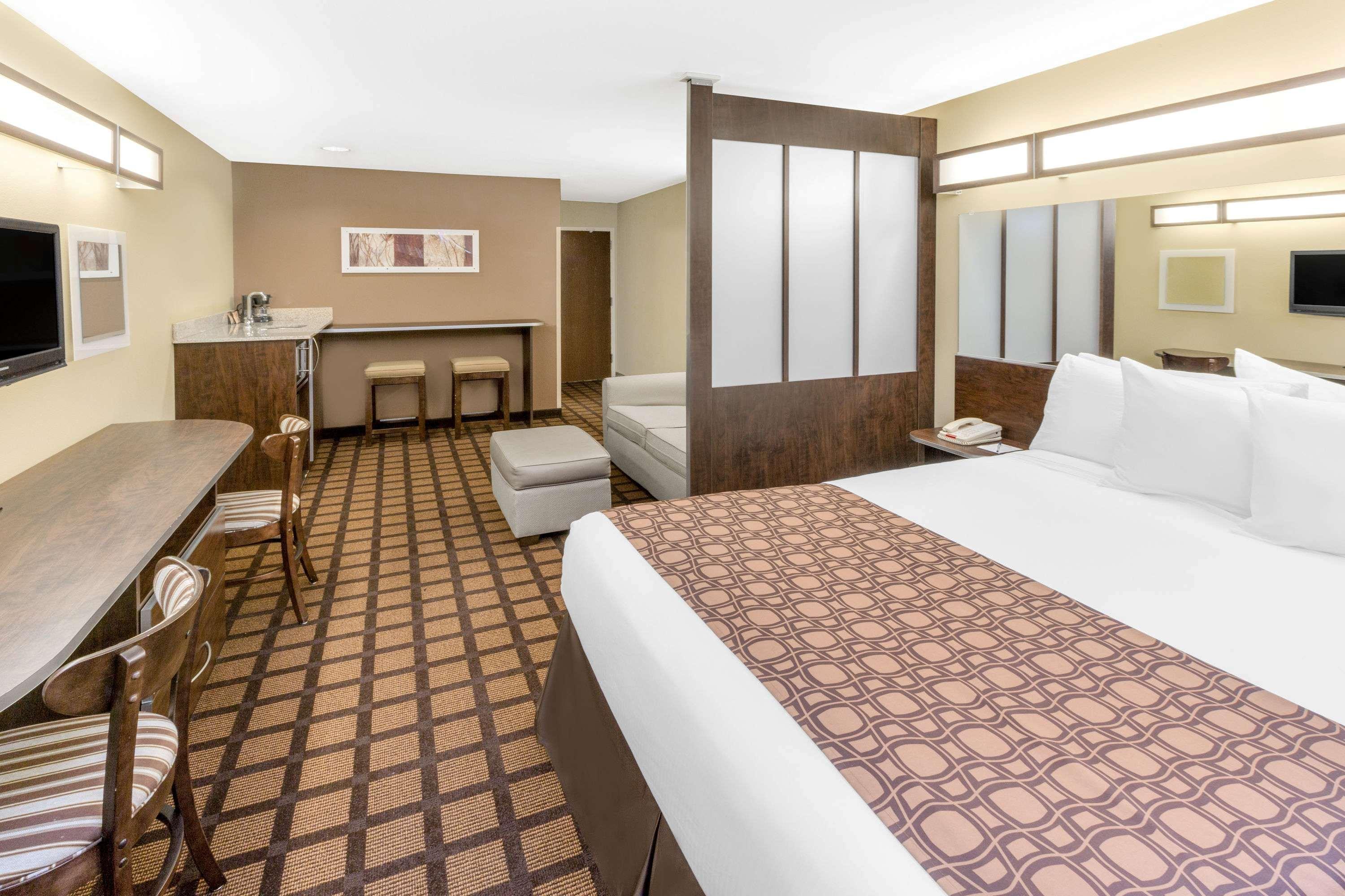 Microtel Inn & Suites By Wyndham Ozark Exterior foto