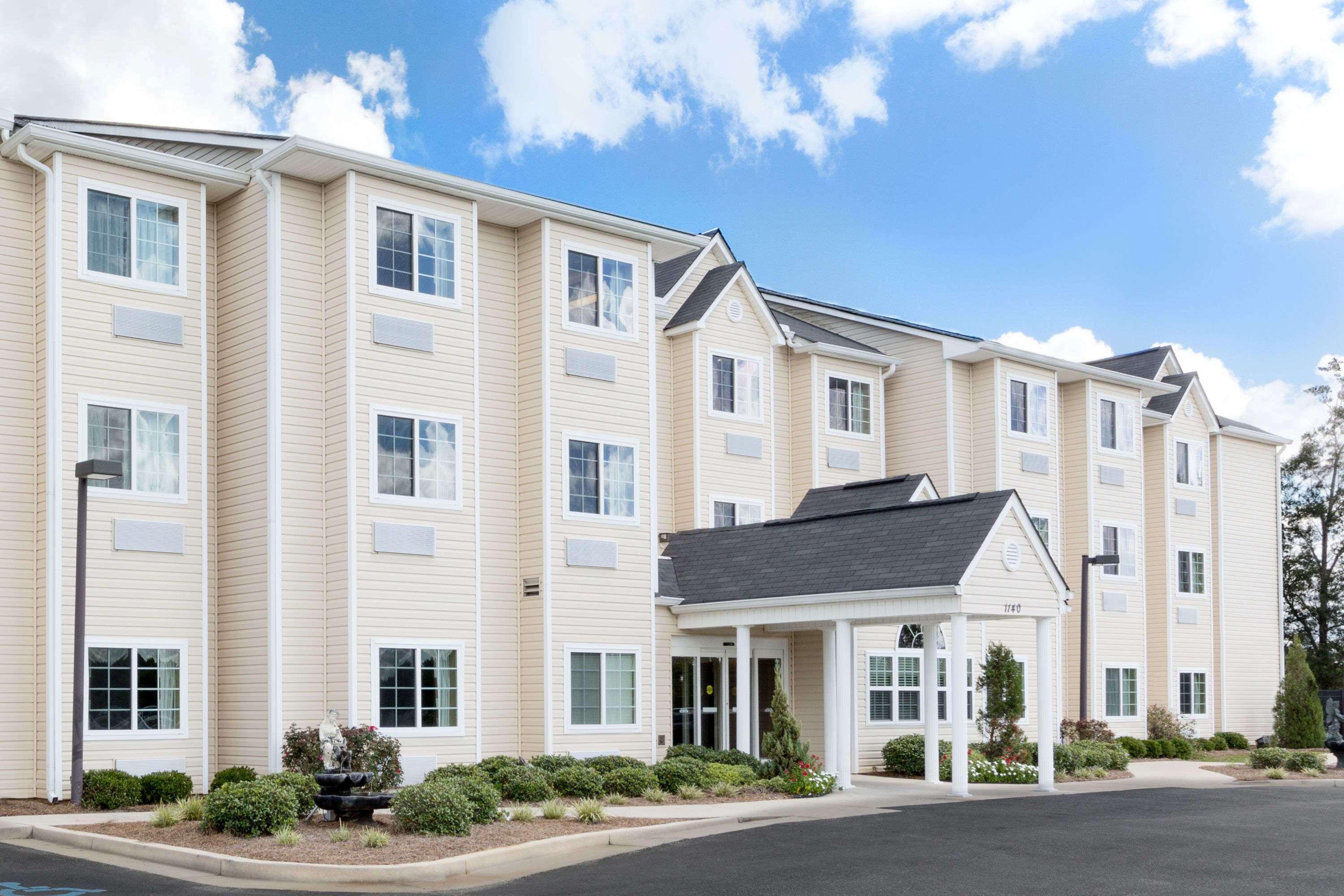 Microtel Inn & Suites By Wyndham Ozark Exterior foto